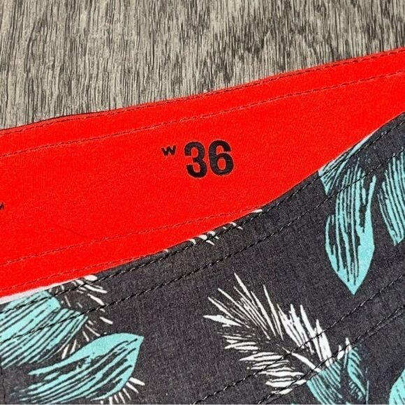 Men's Goodfellow & Co Blue & Grey Hawaiian Print Swimsuit - Picture 8 of 8